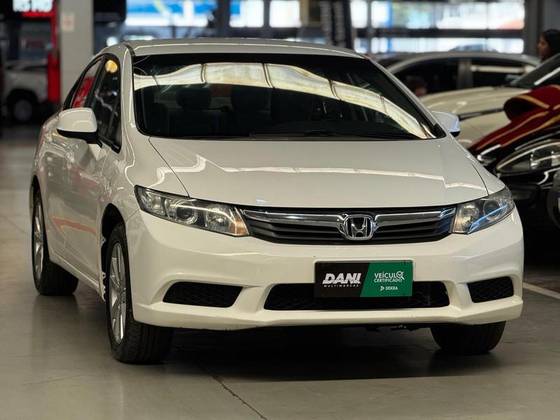 HONDA CIVIC 1.8 LXS 16V FLEX 4P AUTOMÁTICO